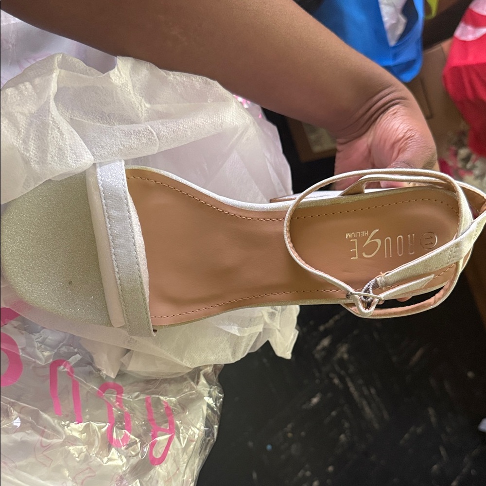 Rouge Helium Glittery White Sandals